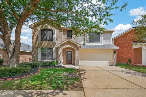 1822 Lansing Cove Dr, Fresno, TX 77545