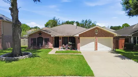 8227 Squires Place Dr, Houston, TX 77083