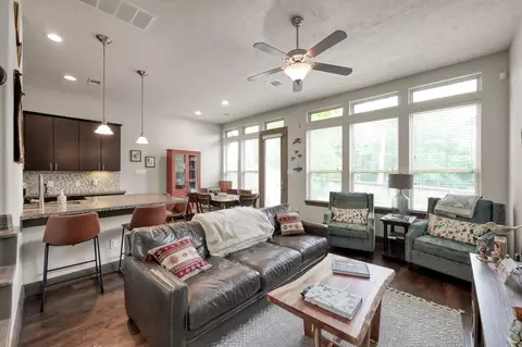 18 Aventura Pl, Spring, TX 77389