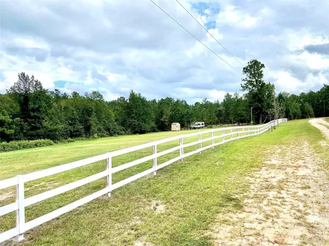 247 Blooming Dogwood Rd, Chester, TX 75960
