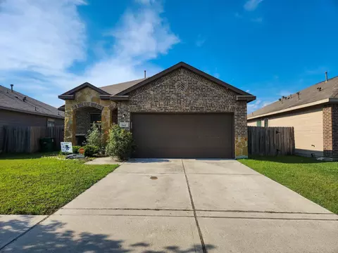 7447 Wheatley Gardens Dr, Houston, TX 77016