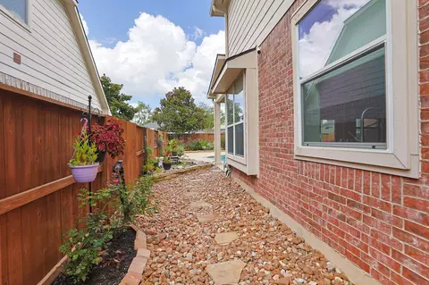 Exterior - 10222 Birchline Dr, Spring, TX 77379 photo 7 of 8