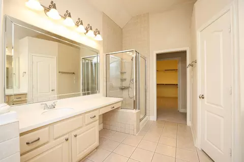 Bath - 10222 Birchline Dr, Spring, TX 77379 photo 2 of 6
