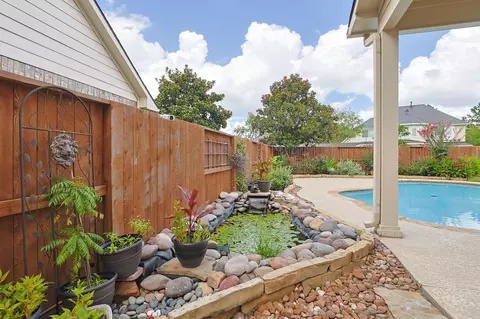 Exterior - 10222 Birchline Dr, Spring, TX 77379 photo 6 of 8