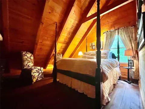 Bedroom - 1100 Bartram Trace Rd, Rayle, GA 30660 photo 6 of 7