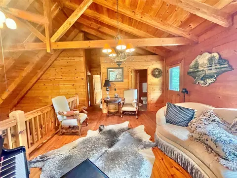 Living - 1100 Bartram Trace Rd, Rayle, GA 30660 photo 2 of 5