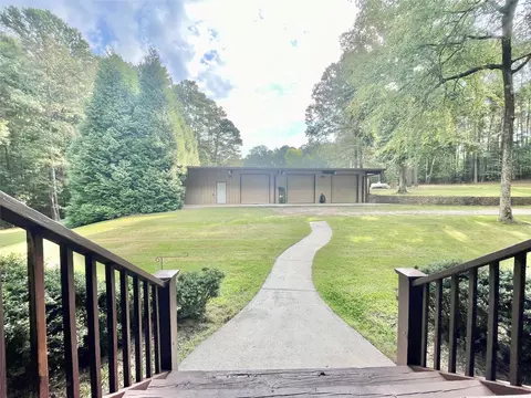 Exterior - 1100 Bartram Trace Rd, Rayle, GA 30660 photo 2 of 10