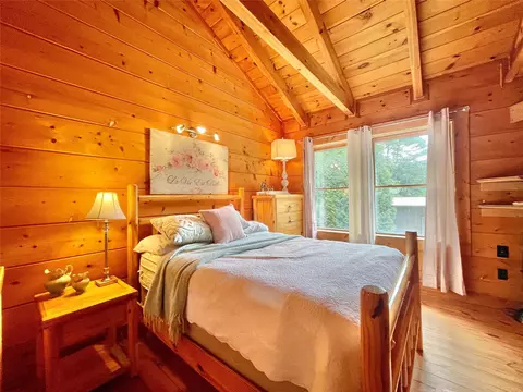 Bedroom - 1100 Bartram Trace Rd, Rayle, GA 30660 photo 5 of 7