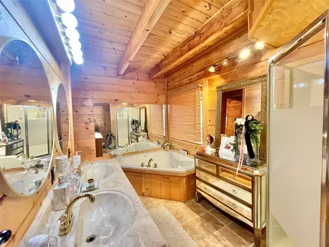Bath - 1100 Bartram Trace Rd, Rayle, GA 30660 photo 6 of 6
