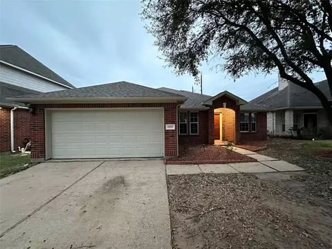 8810 Barron Wood Cir, Houston, TX 77083