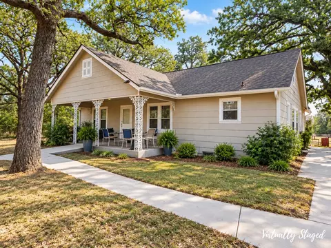 Exterior - 826 Fm 979, Cameron, TX 76520 photo 2 of 2