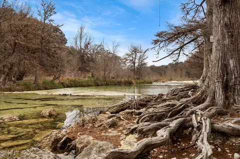 117 Cedar Ridge Rd, Concan, TX 78838