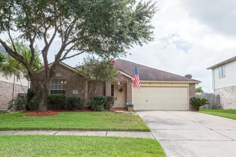 23127 N Waterlake Dr, Richmond, TX 77406