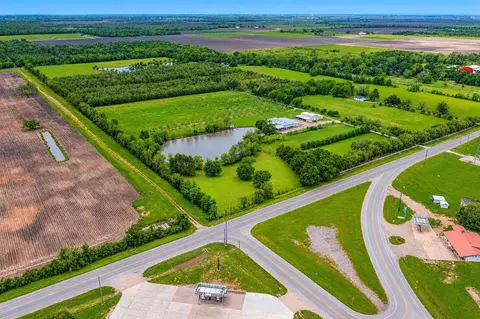 23019 Fm 1462 Rd, Damon, TX 77430