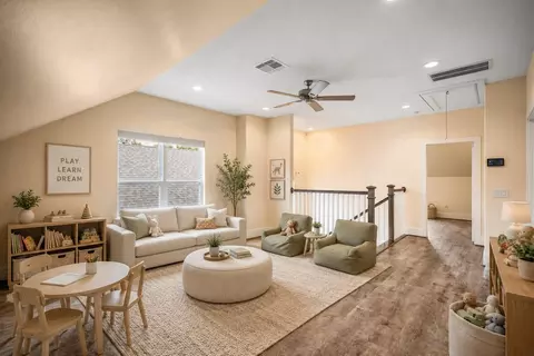 Entry Way - 55 Red Harper Dr, Spring, TX 77389 photo 4 of 5