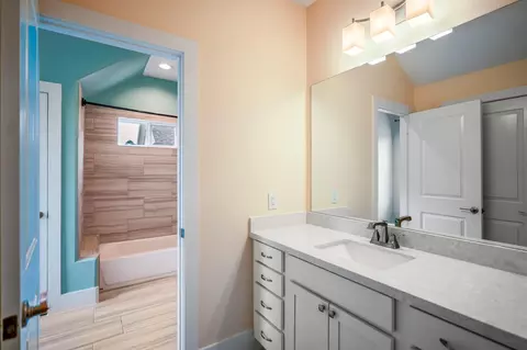 Bath - 55 Red Harper Dr, Spring, TX 77389 photo 6 of 6