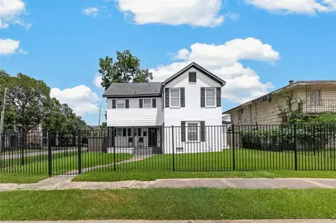 3201 Binz St, Houston, TX 77004