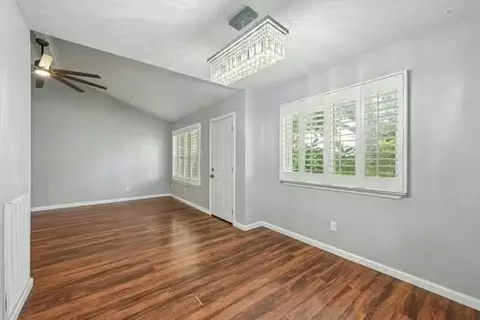 Living - 5919 Dee Dr, Pasadena, TX 77505 photo 4 of 4