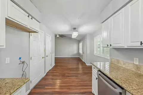 Entry Way - 5919 Dee Dr, Pasadena, TX 77505 photo 1 of 1