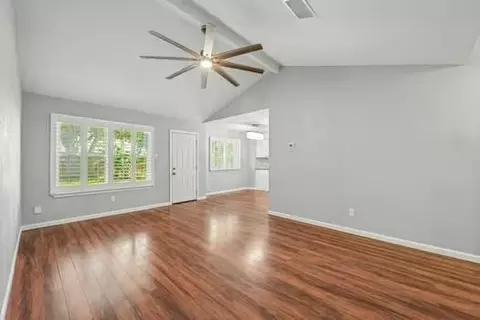 Living - 5919 Dee Dr, Pasadena, TX 77505 photo 2 of 4