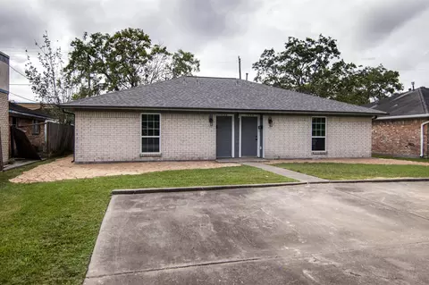 7426 Aljean Ln, Deer Park, TX 77536