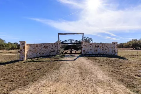 3681 K2 Rd, Mountain Home, TX 78058