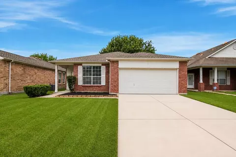 Exterior - 914 Colewick Ct, Spring, TX 77373 photo 2 of 4