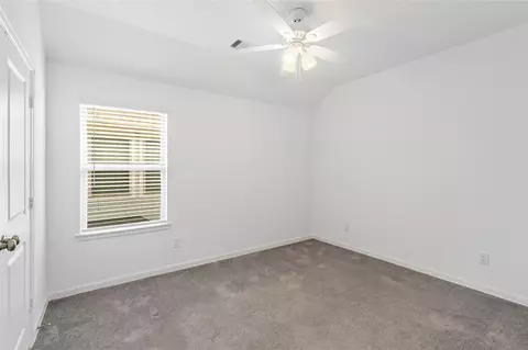 Bedroom - 575 Dry Fork Ln, Conroe, TX 77304 photo 7 of 9