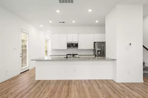 Kitchen - 575 Dry Fork Ln, Conroe, TX 77304 photo 5 of 5