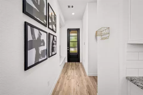 Entry Way - 575 Dry Fork Ln, Conroe, TX 77304 photo 10 of 11