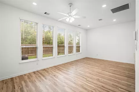 Living - 575 Dry Fork Ln, Conroe, TX 77304 photo 7 of 7