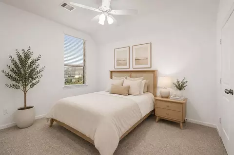Bedroom - 575 Dry Fork Ln, Conroe, TX 77304 photo 4 of 9