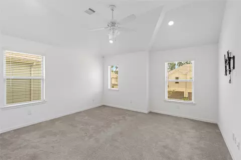 Bedroom - 575 Dry Fork Ln, Conroe, TX 77304 photo 6 of 9