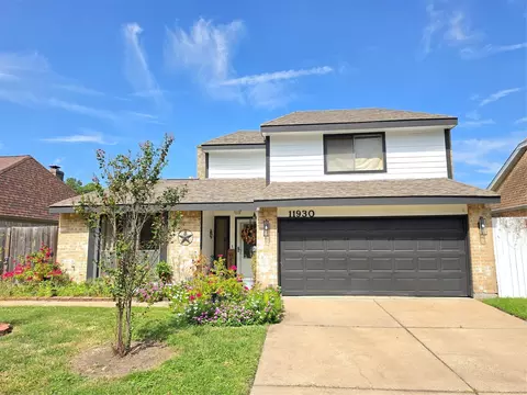 11930 Meadow Crest Dr, Meadows Place, TX 77477