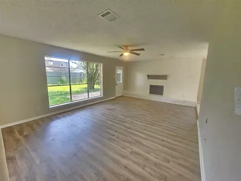 239 Andorra Ln, Houston, TX 77015