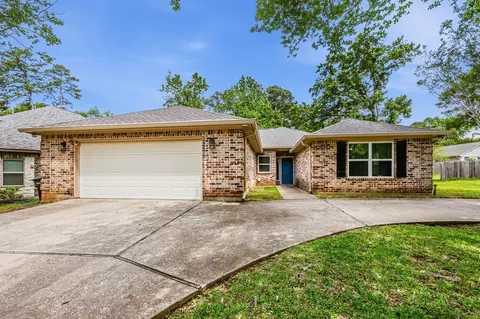 310 Augusta Dr, Huntsville, TX 77340