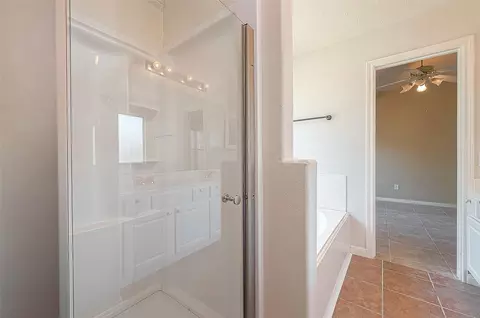 Bath - 5407 Rushstone Ln, Spring, TX 77373 photo 1 of 6
