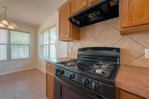 Kitchen - 5407 Rushstone Ln, Spring, TX 77373 photo 2 of 4