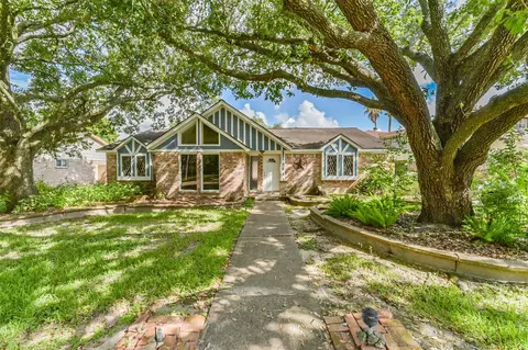 16511 Clearcrest Dr, Houston, TX 77059