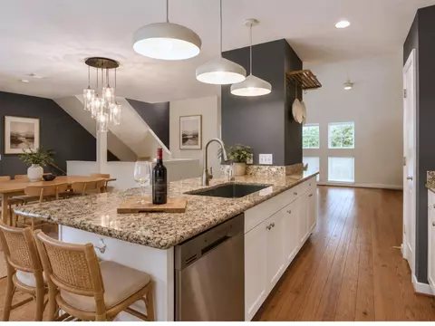 227 W Gray, Houston, TX 77019