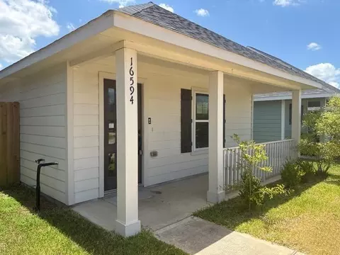 Exterior - 16594 Colleen Pl, Conroe, TX 77306 photo 3 of 7