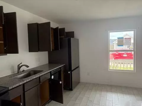 Kitchen - 16594 Colleen Pl, Conroe, TX 77306 photo 2 of 2