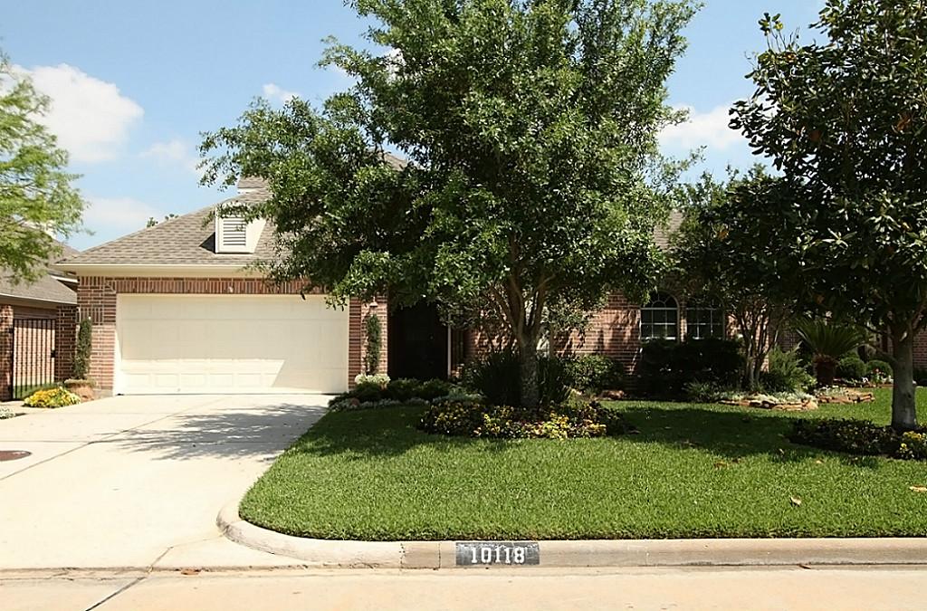 10118 Eden Valley Dr, Spring, TX 77379 photo 1
