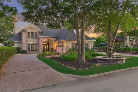 609 Edgewood Dr, Montgomery, TX 77356