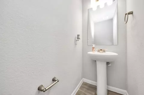 Bath - 1908 Bellview St, La Marque, TX 77568 photo 1 of 3