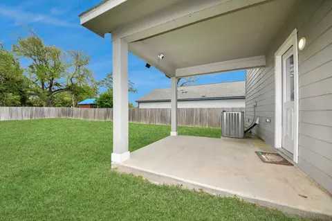 Exterior - 1908 Bellview St, La Marque, TX 77568 photo 5 of 9