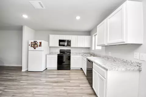 Kitchen - 1908 Bellview St, La Marque, TX 77568 photo 2 of 2