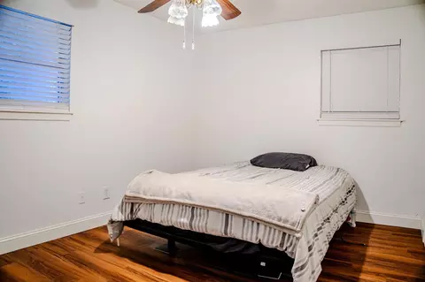 Bedroom - 124 Bluebird Ln, Pasadena, TX 77502 photo 2 of 7