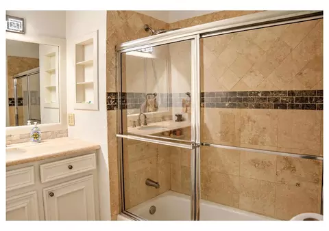 Bath - 124 Bluebird Ln, Pasadena, TX 77502 photo 1 of 4