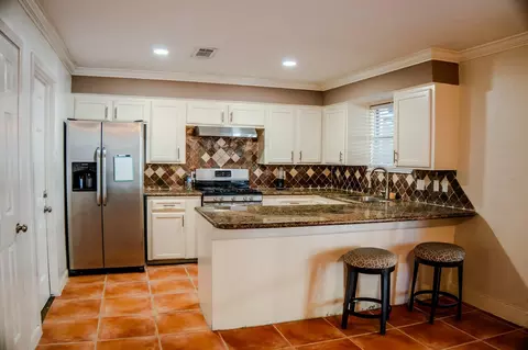 Kitchen - 124 Bluebird Ln, Pasadena, TX 77502 photo 1 of 2